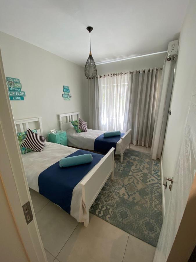 Beachcove Apartment 2 Pereybere Beach エクステリア 写真