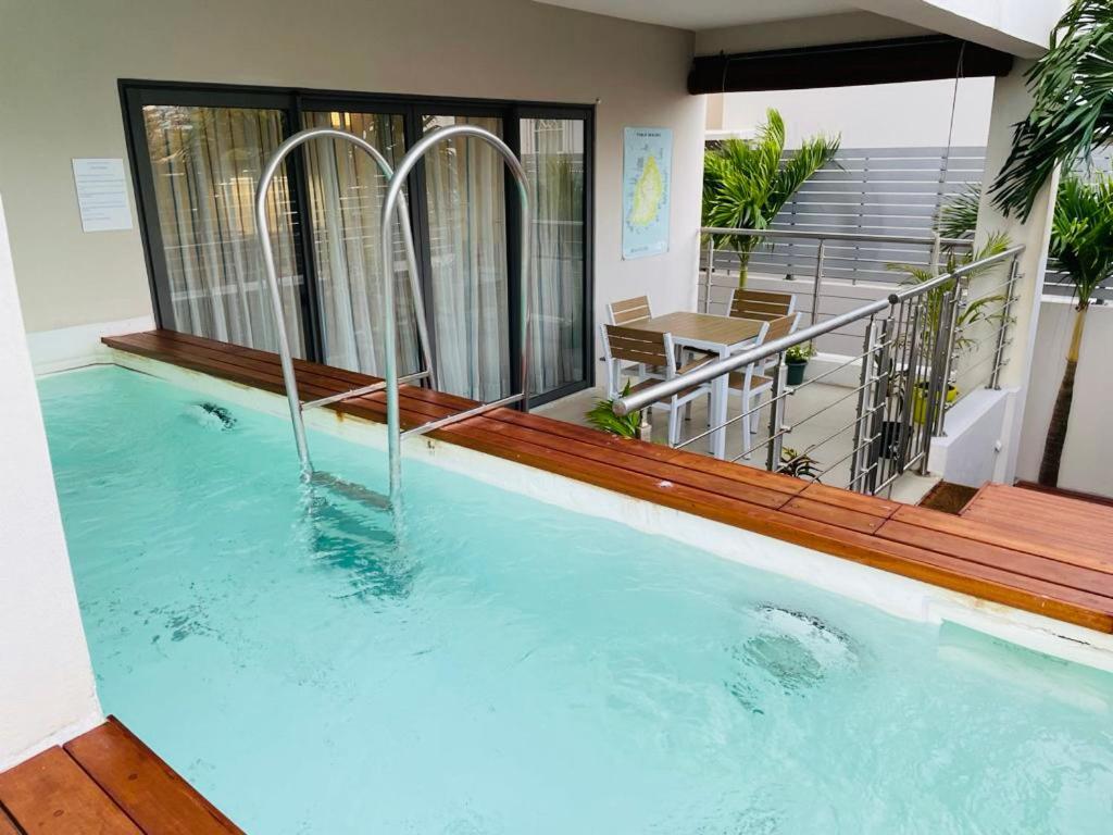 Beachcove Apartment 2 Pereybere Beach エクステリア 写真
