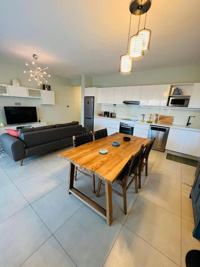 Beachcove Apartment 2 Pereybere Beach エクステリア 写真