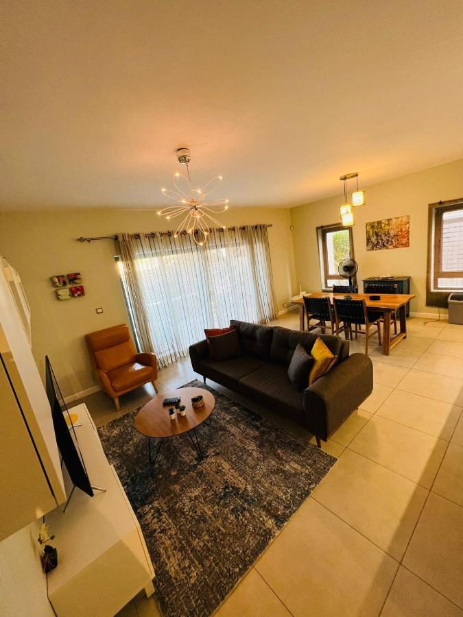 Beachcove Apartment 2 Pereybere Beach エクステリア 写真